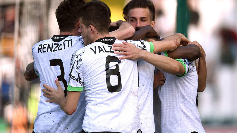 Serie B: Cesena-Latina 3-0: che tris per Drago