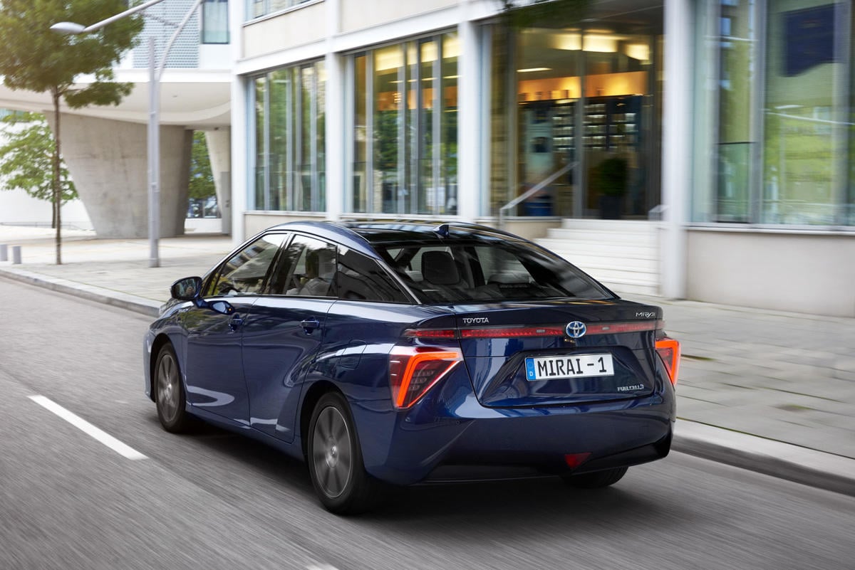 Toyota Mirai è l’auto “green” dell’anno