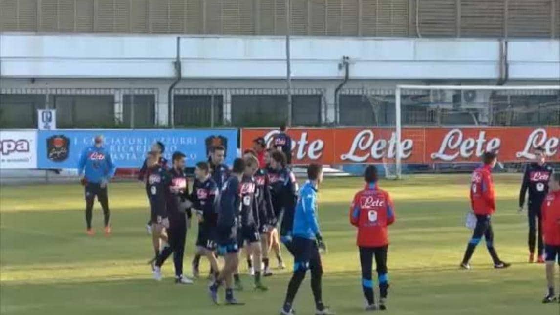 Napoli, guerra totale a Mediaset