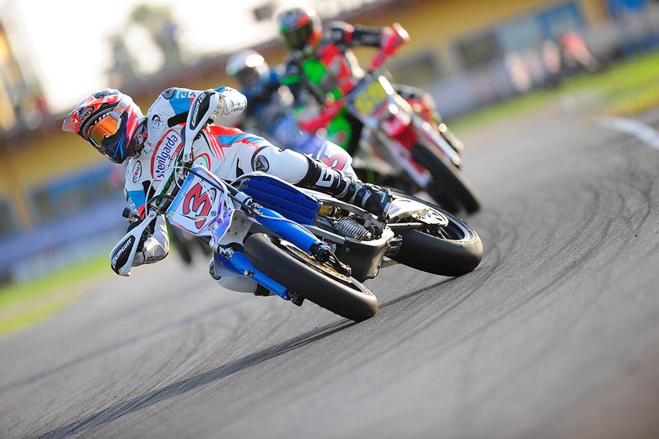 Supermoto a Viterbo con Max Biaggi