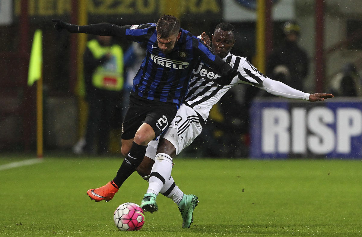 Inter, la parabola discendente di Santon: la Premier nel suo futuro