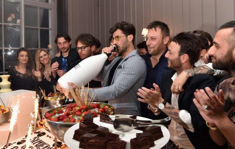 Fabrizio Corona, che festa a Roma per i 42 anni!