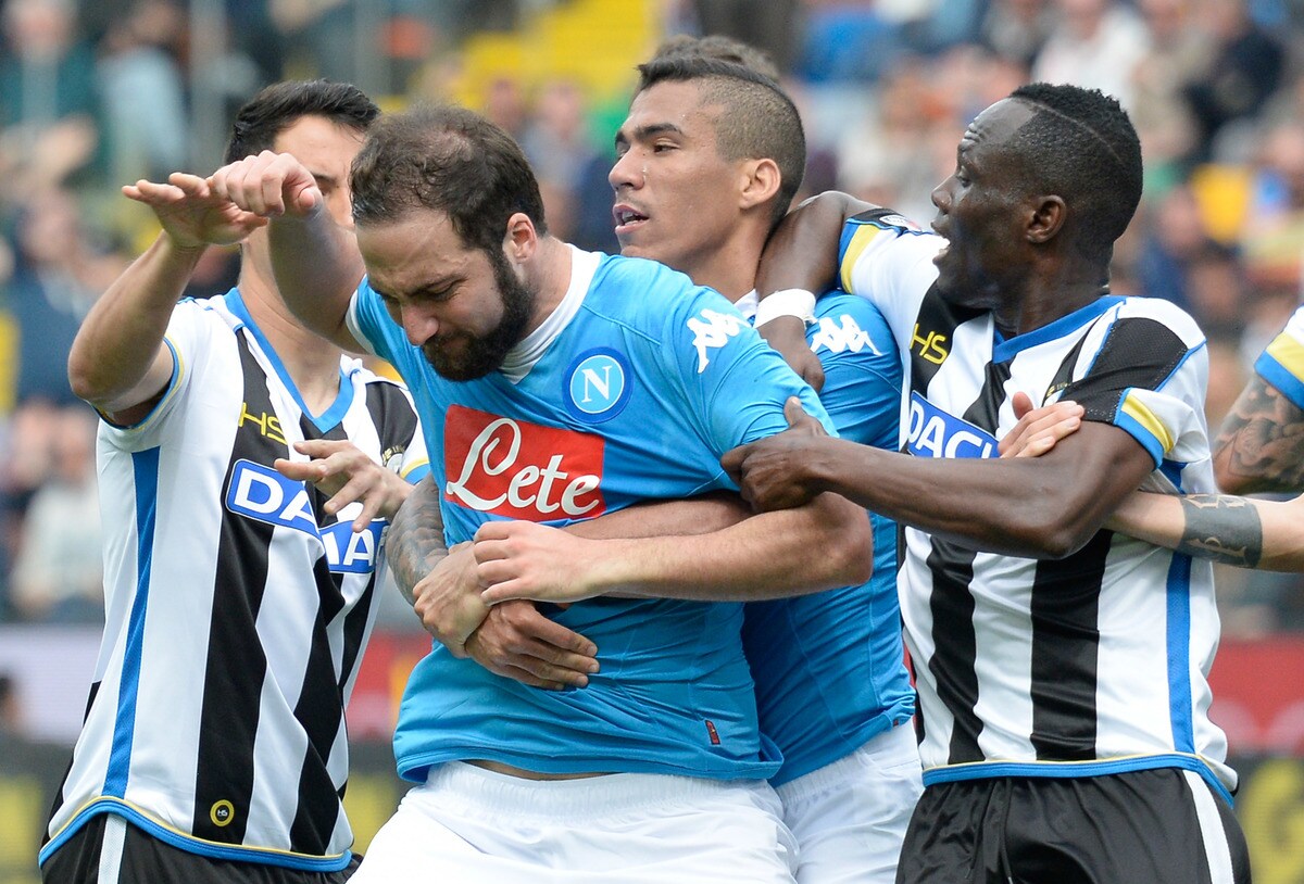 Udinese super: Irrati pessimo, ma Napoli schiacciato dal macigno dell'anticipo Juve