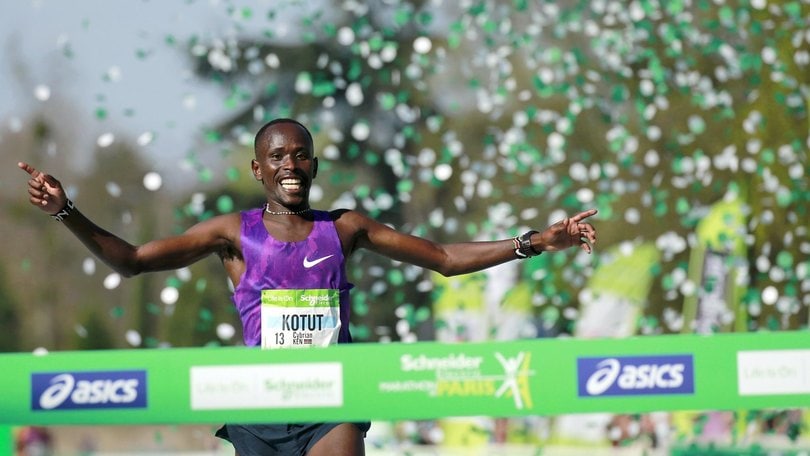 Atletica, maratona Parigi: trionfo keniano, nona Quaglia