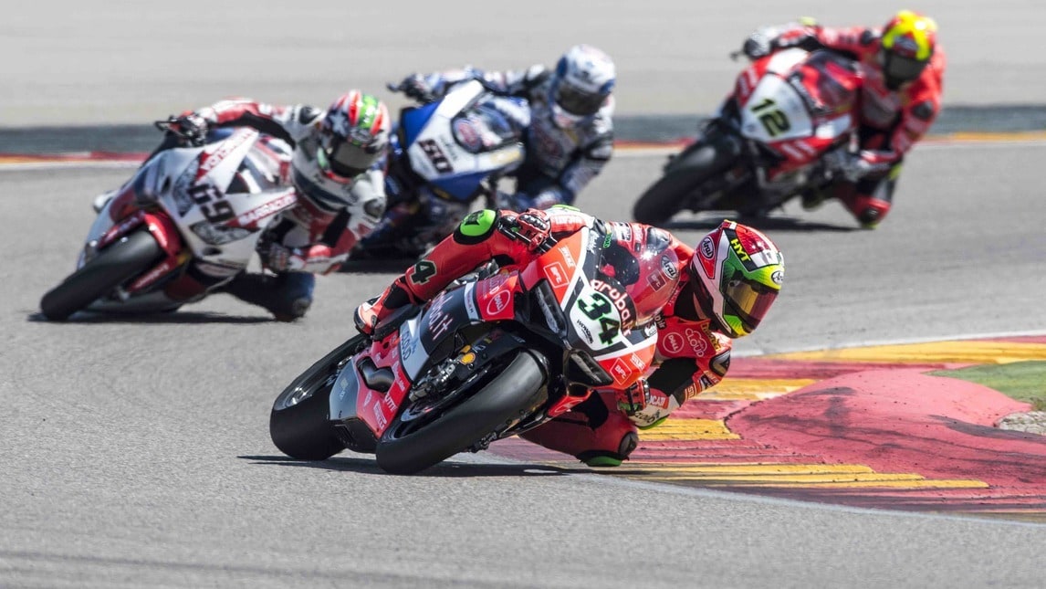 SBK Aragon, doppietta Davies: «Gara diversa, partenza ok»