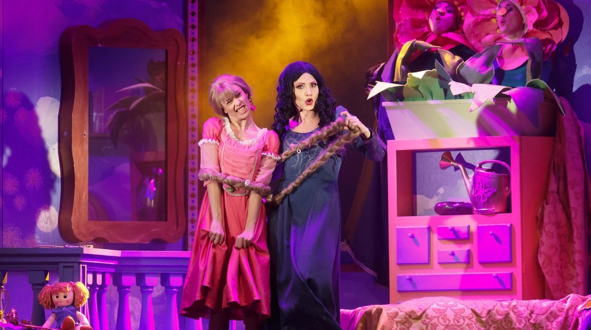 Lorella Cuccarini a teatro torna cattiva in Rapunzel