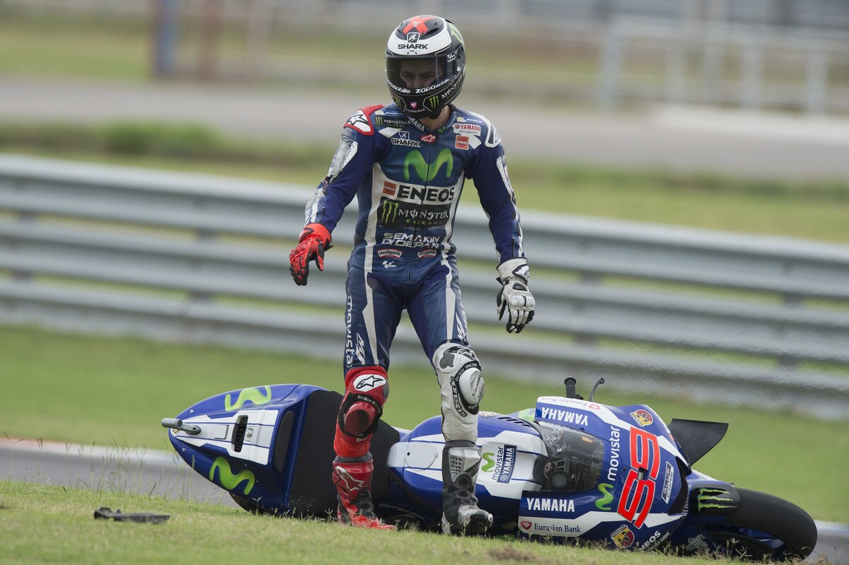 MotoGp, Lorenzo: «Un fine settimana da dimenticare»