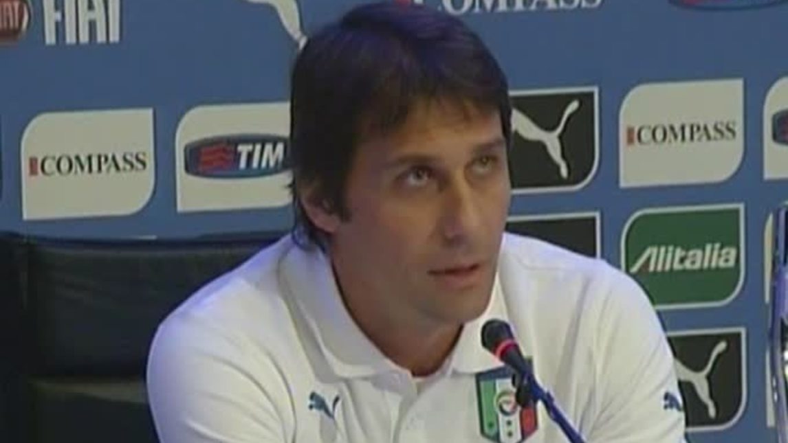 Chelsea: Pjanic il primo nome di Conte per il centrocampo