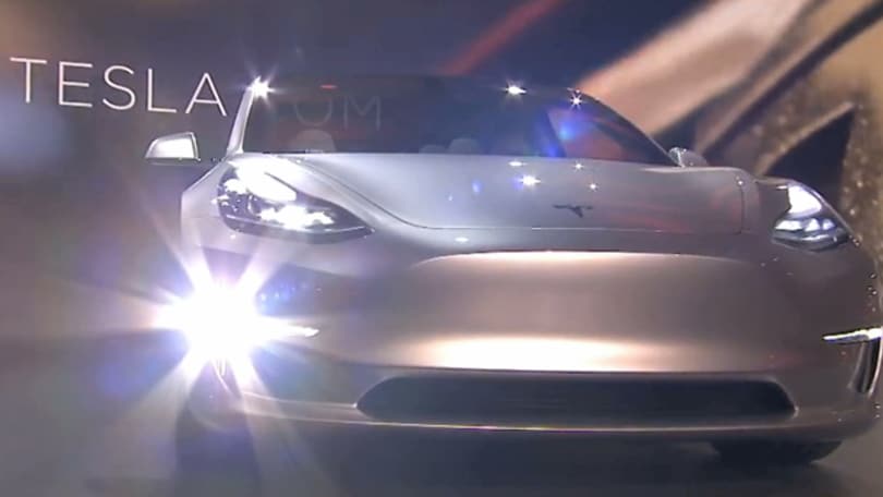 Tesla Model 3, la berlina elettrica del futuro