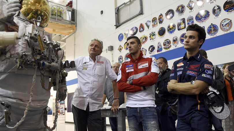 MotoGp, Iannone e Pedrosa in visita alla Nasa