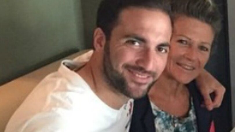 Napoli, la mamma di Higuain: «Le cose devono essere uguali per tutti»