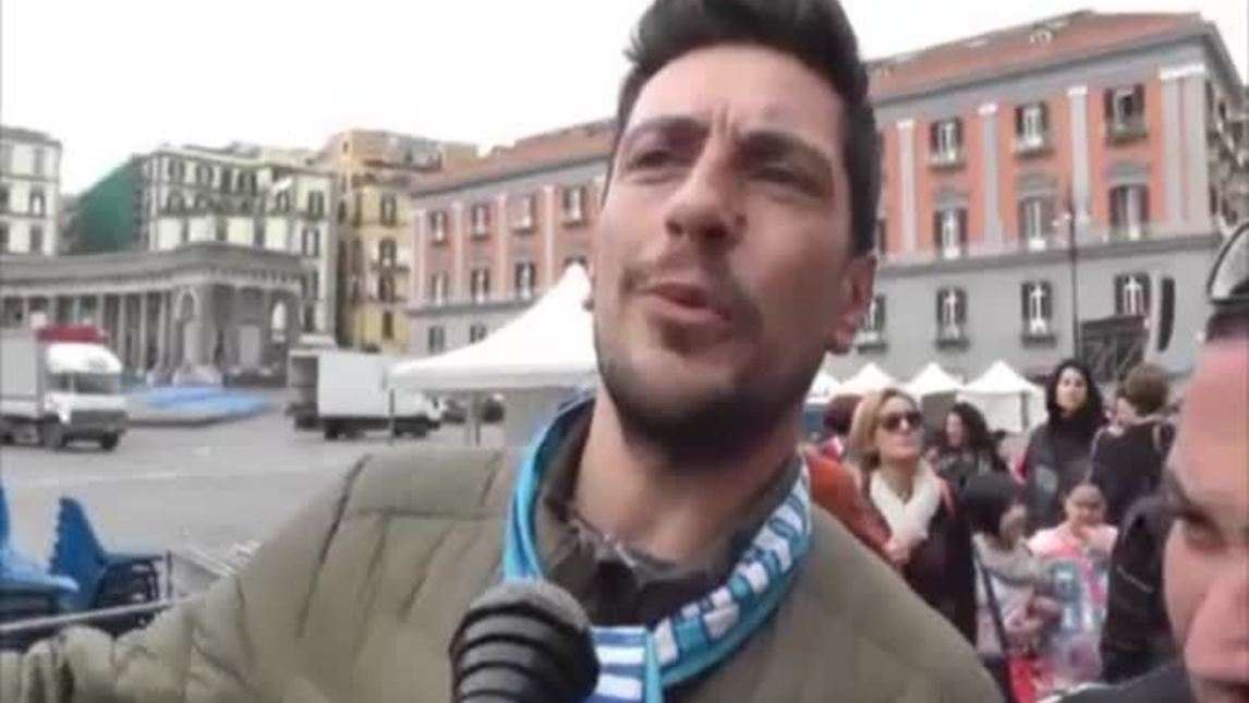 Napoli, tifosi in piazza per Higuain