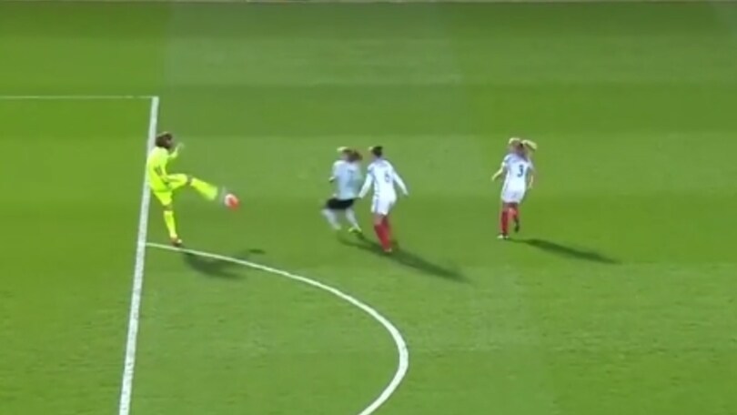 Errore clamoroso di Karen Bardsley e il Belgio fa gol