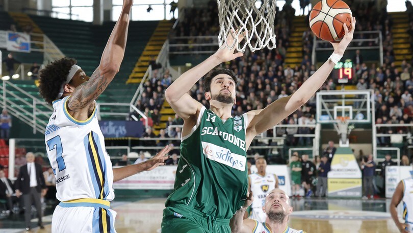 Cervi stende Cremona, Avellino vede il terzo posto