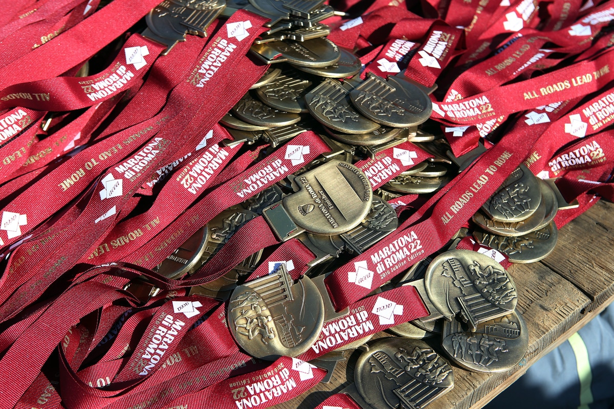 Maratona di Roma, quante medaglie per i corridori
