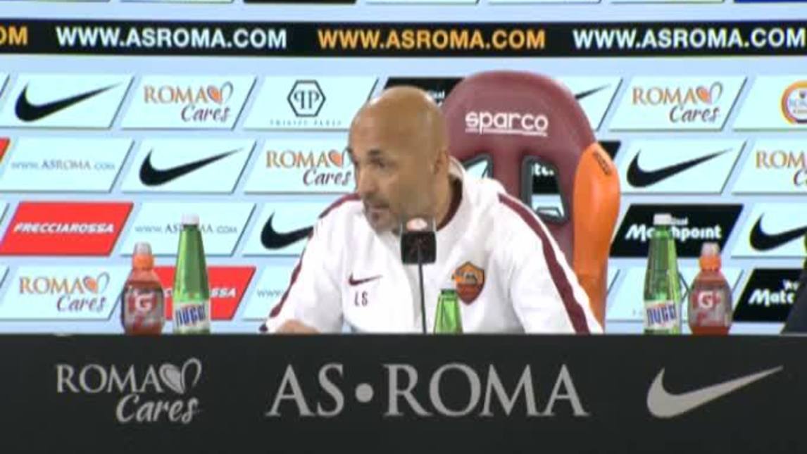 Spalletti: "Totti? Sono l'unico a trattarlo da calciatore"