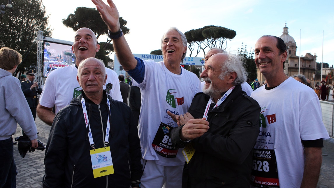 Maratona di Roma, c'è anche Malagò in gara