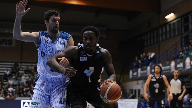 Basket A2, Roma ora sono guai