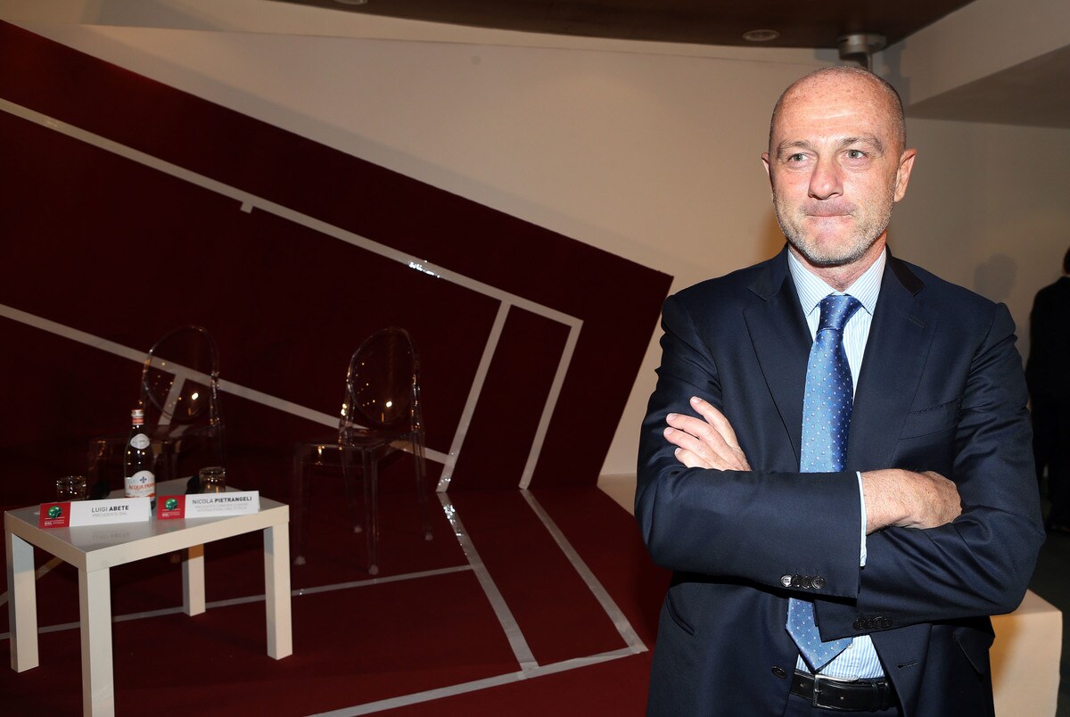 Tennis, Binaghi: «La rinuncia della Giorgi alla Fed Cup? Abbiamo Vinci ed Errani»
