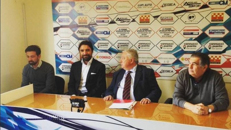 Lega Pro Pistoiese, via Alvini. Panchina a Bertotto