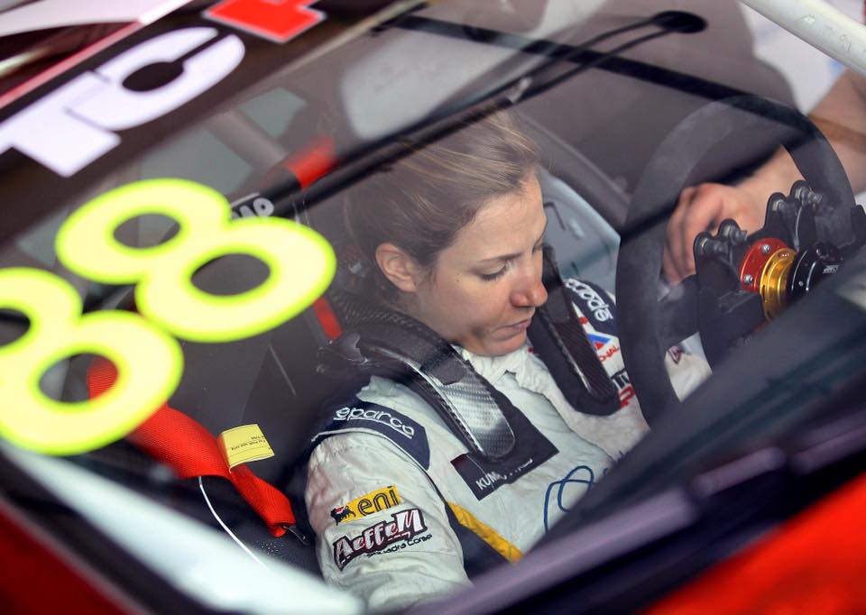 Veloce come il vento, la De Angelis come una giovane Cerruti