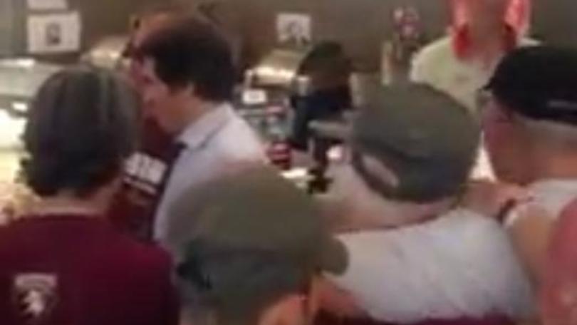 Torino, Cairo offre il caffè ai tifosi in autogrill