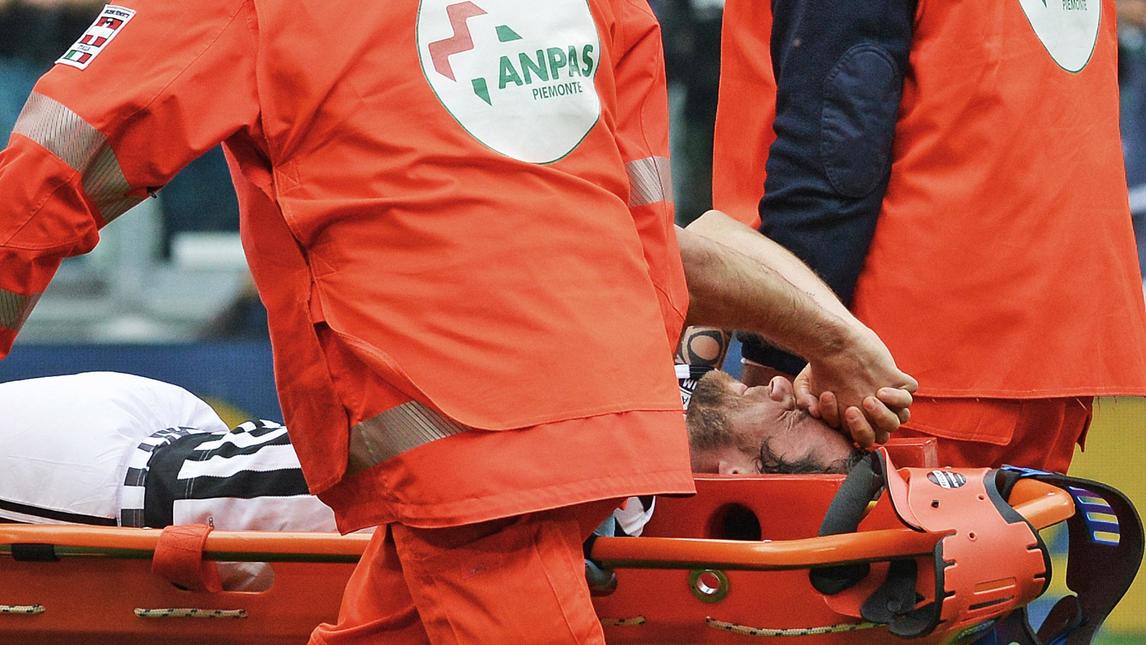 Juventus, Marchisio infortunato: in lacrime esce in barella