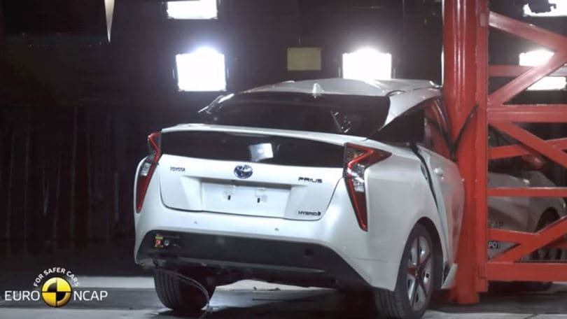 Toyota Prius, 5 stelle nei crash test EuroNcap