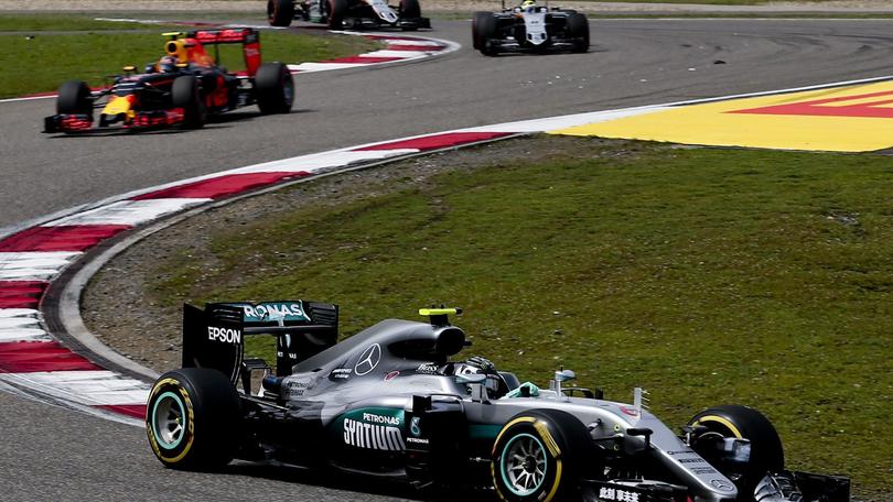 F1 Mercedes, Rosberg: «La Ferrari è vicina»
