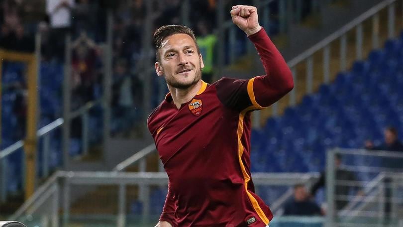 Secondo voi Conte dovrebbe portare Totti agli Europei?