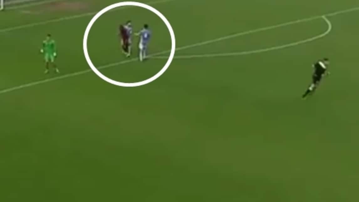 Lazio-Roma, la gomitata di Sadiq