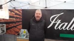 Leicester, al mercato ci sono le salsicce di Ranieri