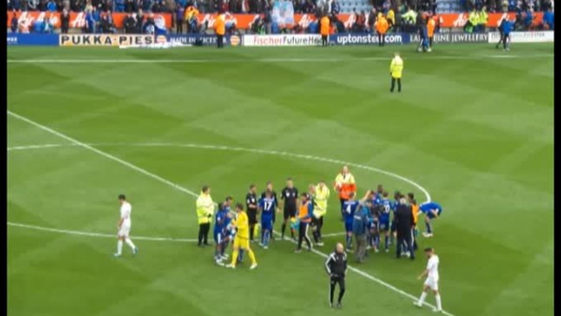 Leicester, lo stadio canta Ranieri oh oh come se fosse volare