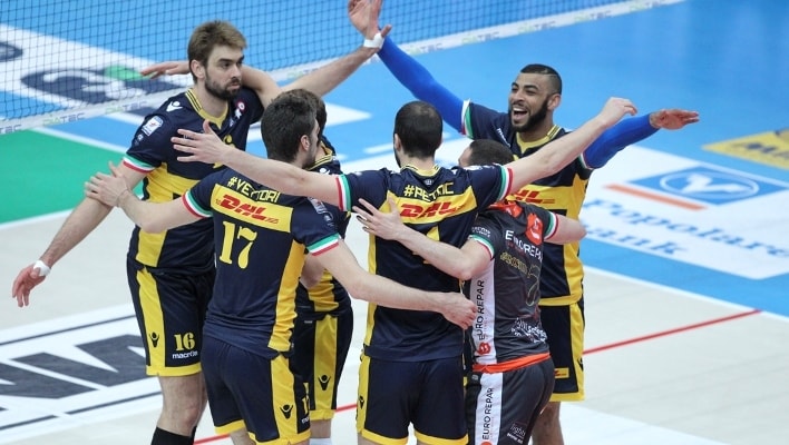 Volley: Play Off, Modena batte Trento e raggiunge Perugia in finale
