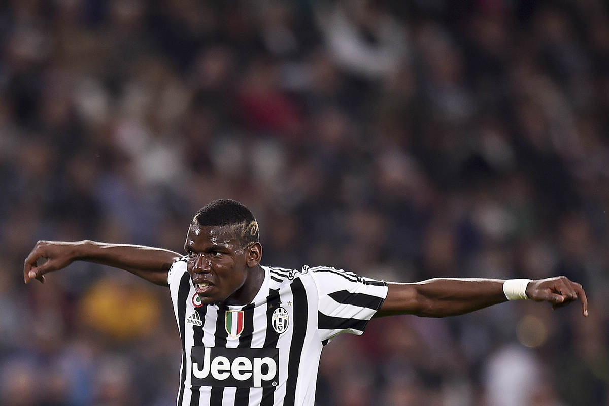 La caduta degli dèi: la Juventus festeggia lo scudetto e Pogba...scivola rovinosame