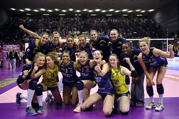 Volley: A1 Femminile, Conegliano travolgente in Gara 1