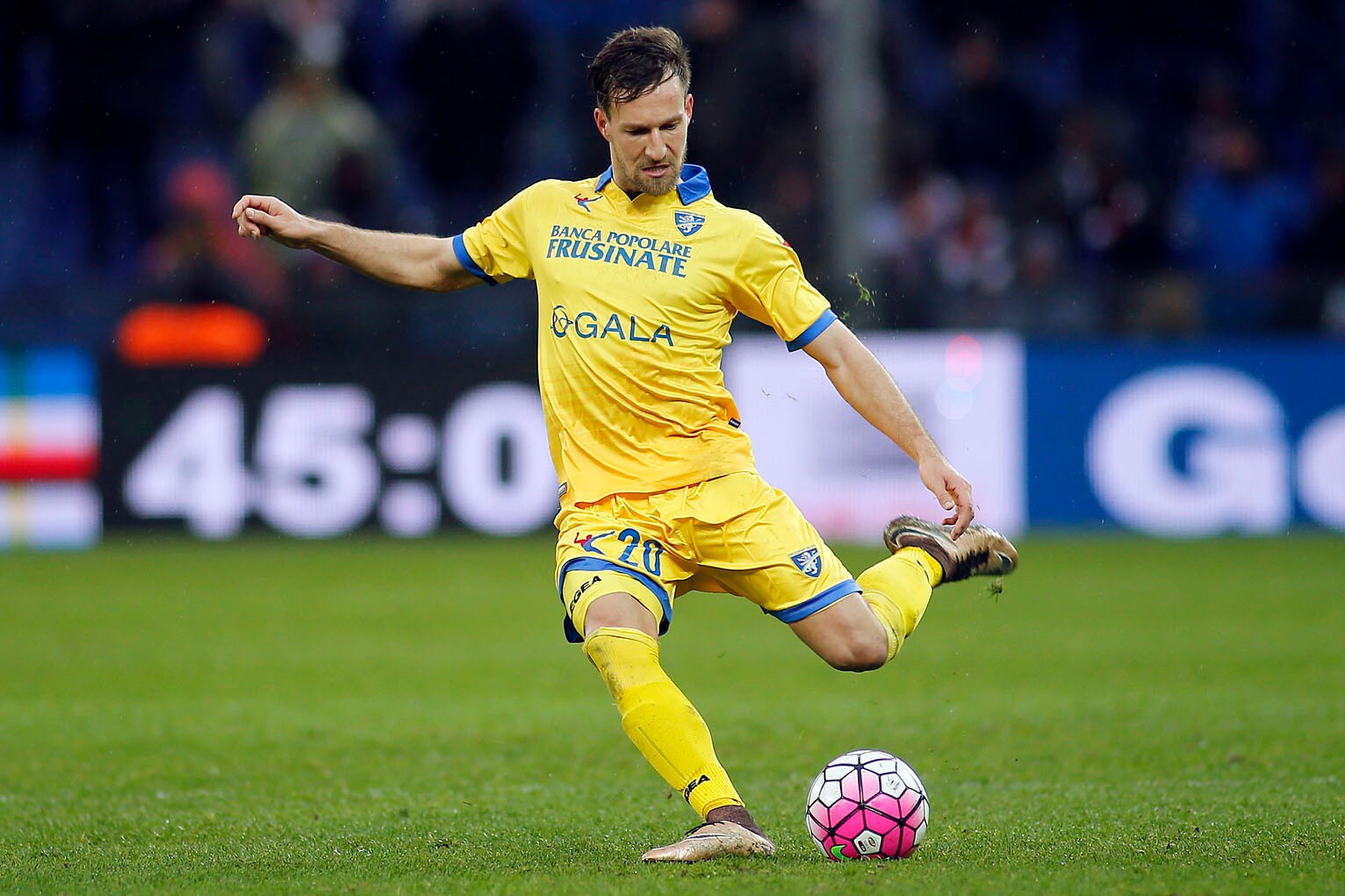 Serie A Frosinone, per Pavlovic affaticamento al polpaccio