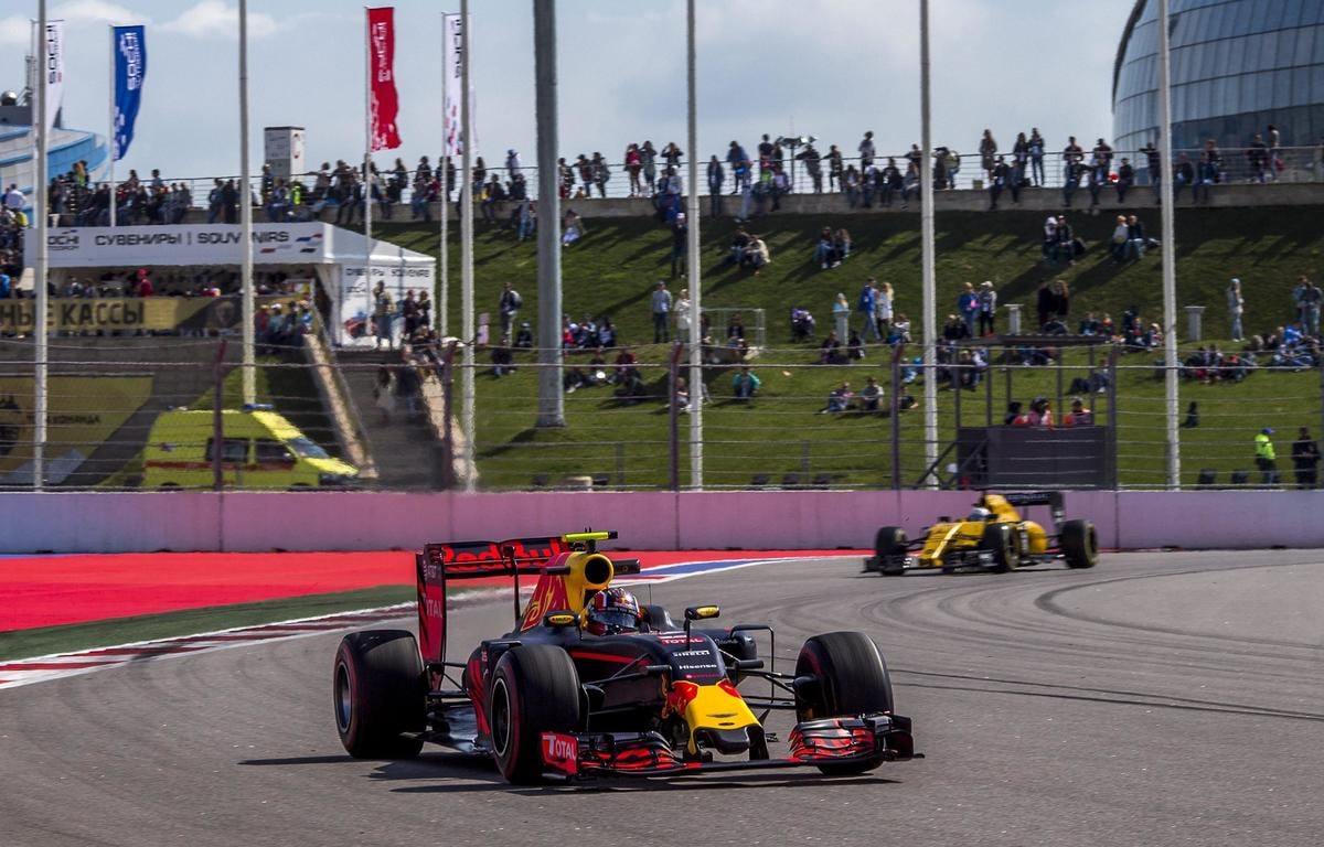 F1 Sochi, Kvyat attacca Hamilton: «Deve imparare a rispettare gli altri»