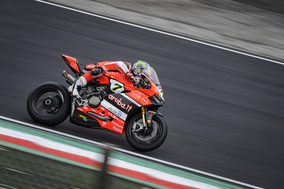 Superbike a Imola: dominio Davies e Ducati