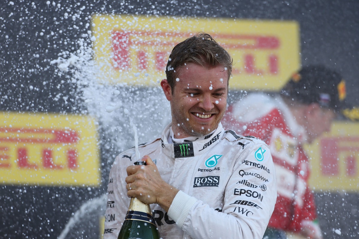 F1, Rosberg: «Limitazioni radio esaltano il pilota»