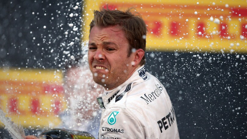 F1, Gp Sochi: Rosberg, gioia incontenibile. Raikkonen salva la Ferrari