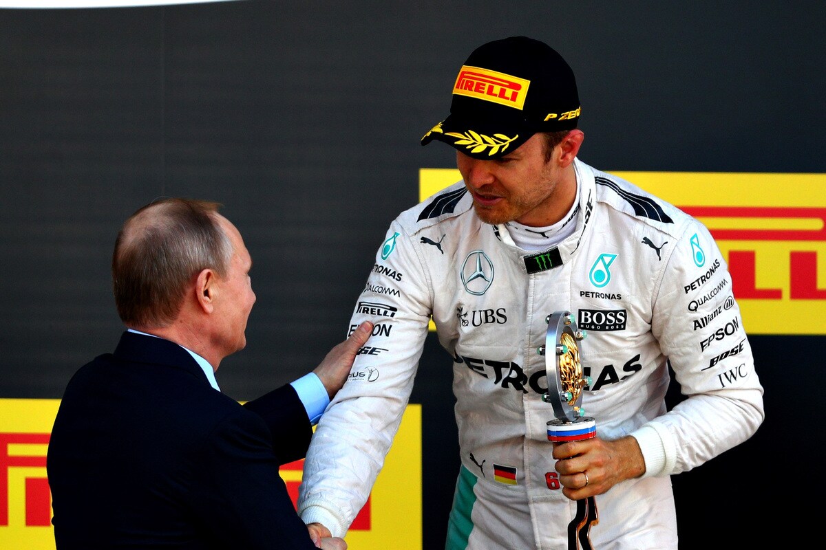 F1, Rosberg super: trionfo mondiale a 1,57