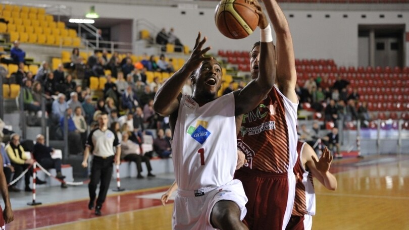 Basket Lnp: Olasewere stende Recanati, gara1 è di Roma