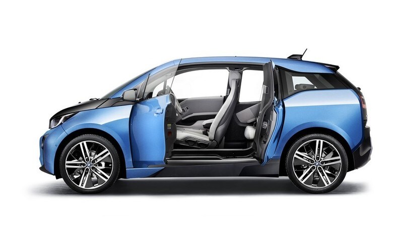 BMW i3, l'autonomia sale a 300 km
