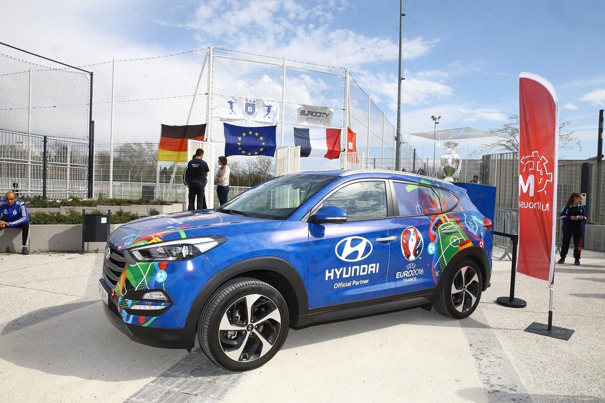 Euro 2016, la coppa viaggia in SUV