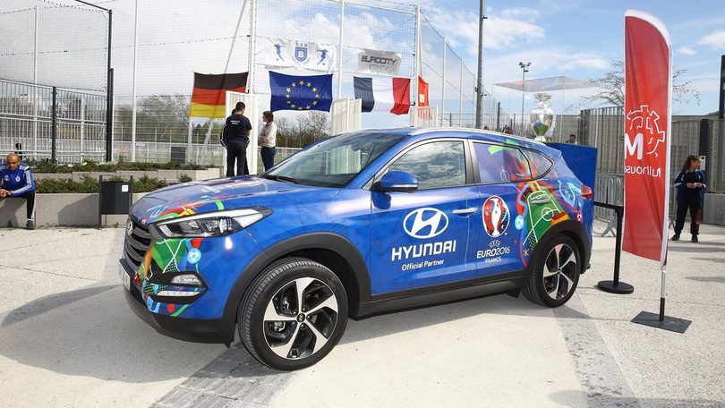 Euro 2016, la coppa viaggia in SUV