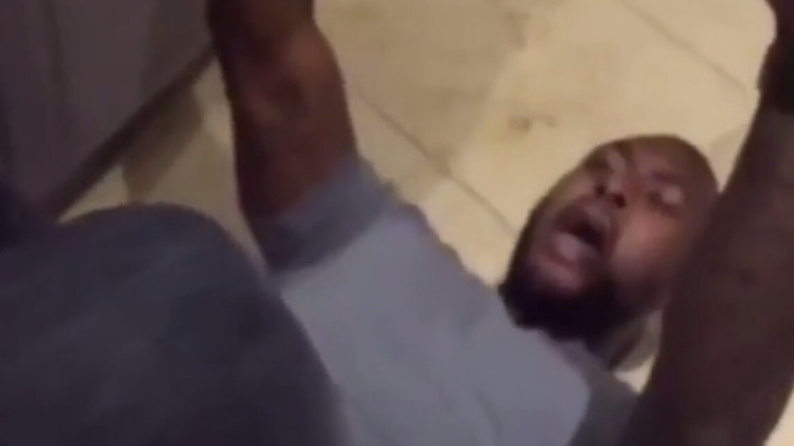 Leicester campione, la strana esultanza del capitano Morgan