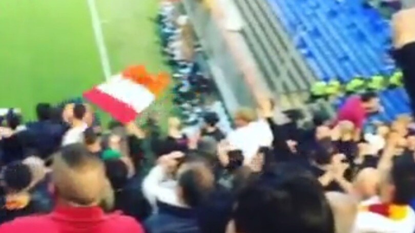 I tifosi della Roma "macinano chilometri": che festa a Marassi!