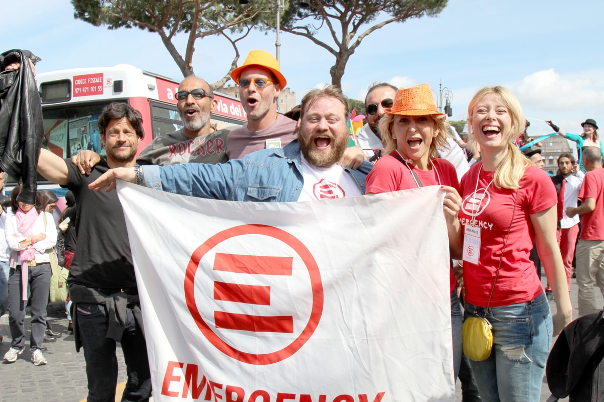 Emergency torna “Pe’ strada”