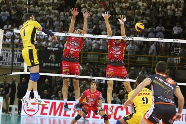 Volley: Play Off, Modena ha il match ball. Gara 3 può darle lo scudetto